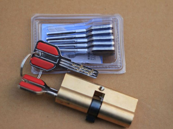 向阳24小时上门开锁公司